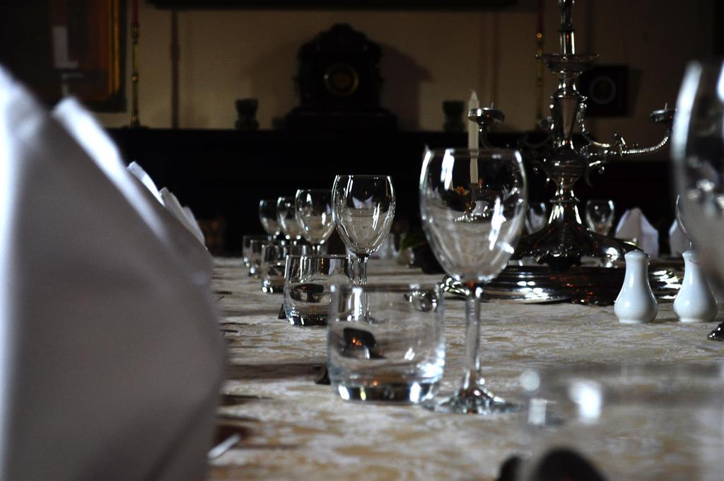 Larnach & Stable Lodge *