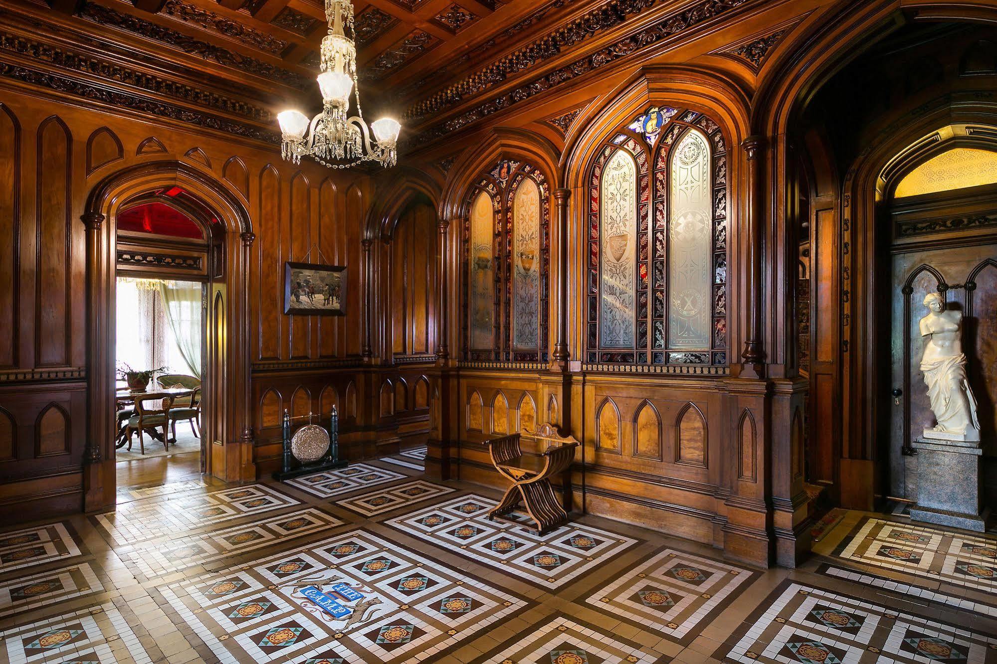 Larnach & Stable Lodge Dunedin